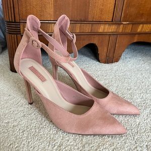 NWOT Forever21 Faux Suede Heels